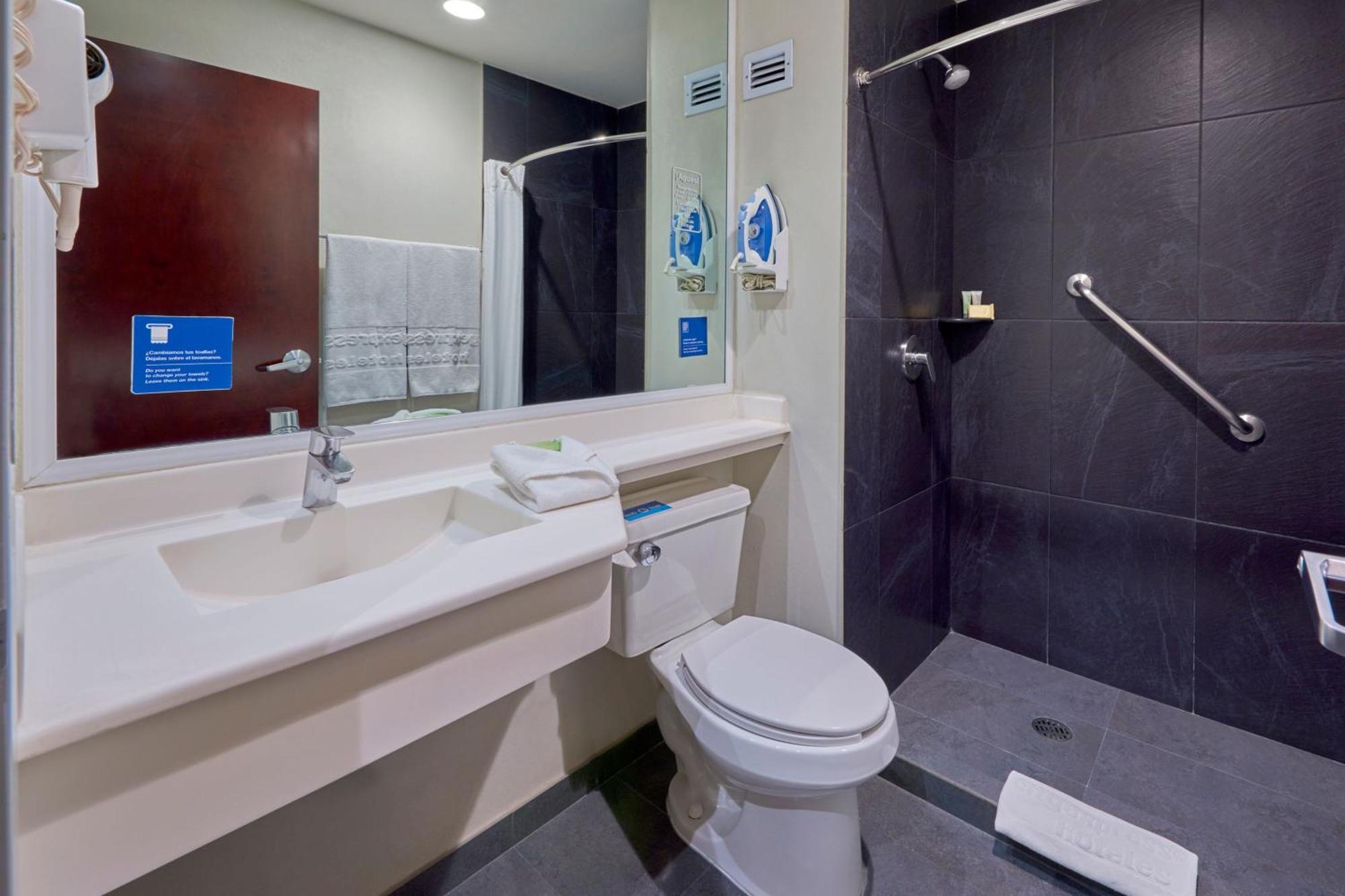 City Express By Marriott Saltillo Norte المظهر الخارجي الصورة