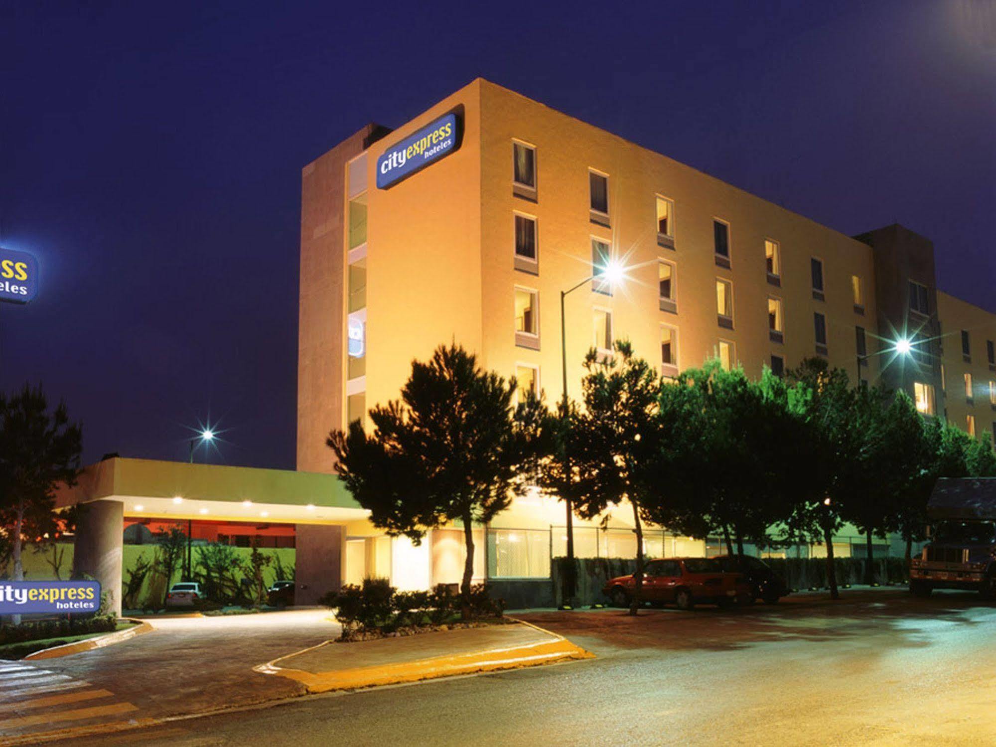 City Express By Marriott Saltillo Norte المظهر الخارجي الصورة